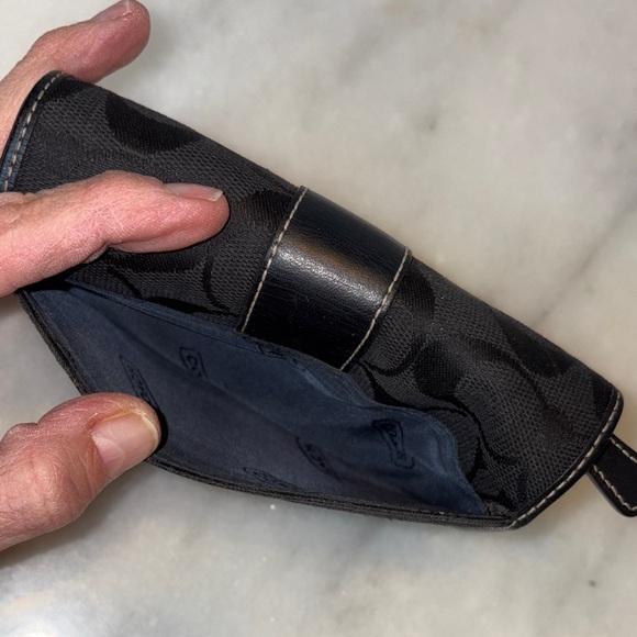 Coach Wallet Black Jacquard Signature Stripe Compact Sized Tri-Fold - Picture 11 of 11